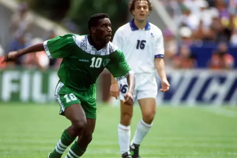 15 يومًا على انطلاق كأس العالم.. أوكوشا الذي لا يمكن إيقافه